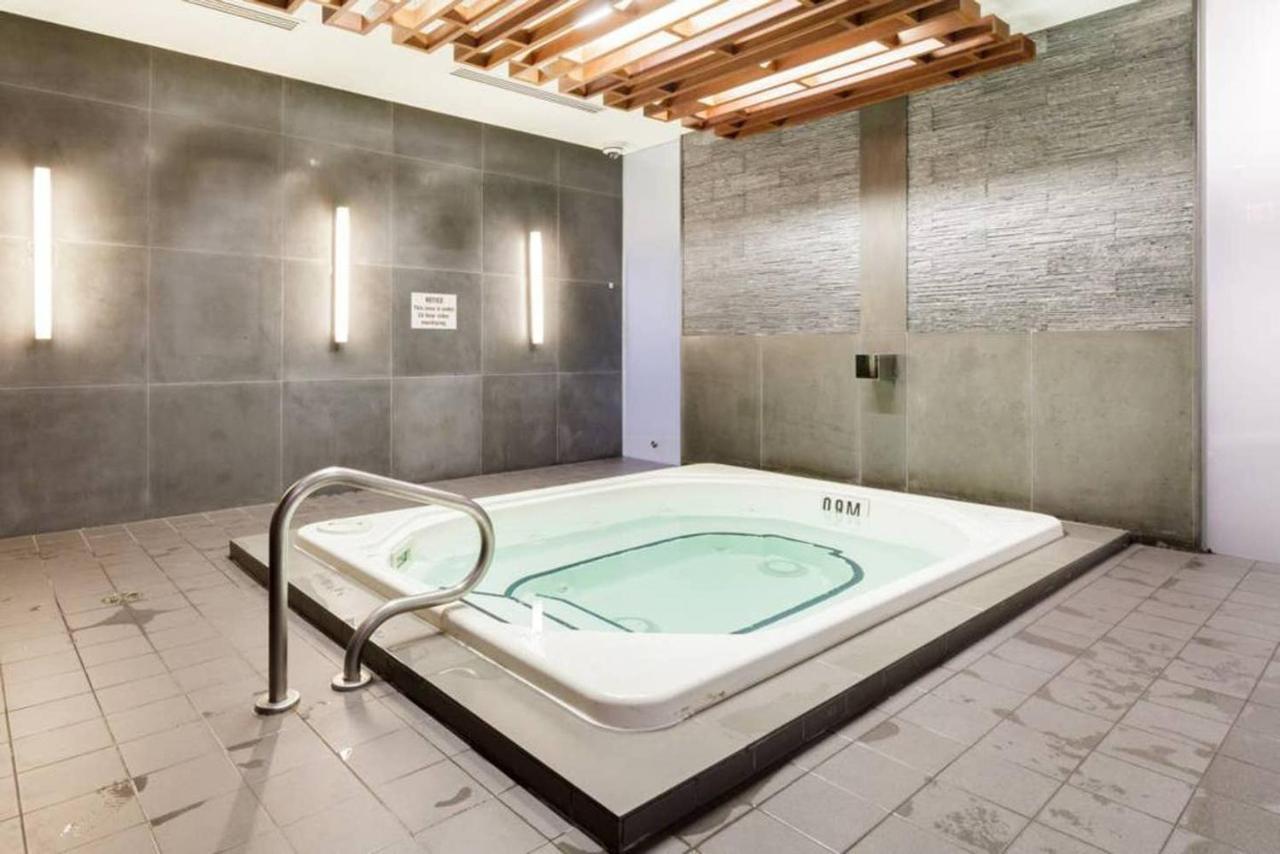 Stunning Views Of Downtown - Luxury High Rise With King Bed! Willa Toronto Zewnętrze zdjęcie